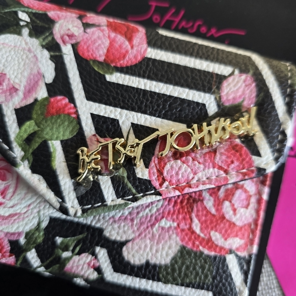 New Betsey Johnson Floral Black Pink Trifold Small ID Credit Card Wallet Purse - Picture 5 of 7